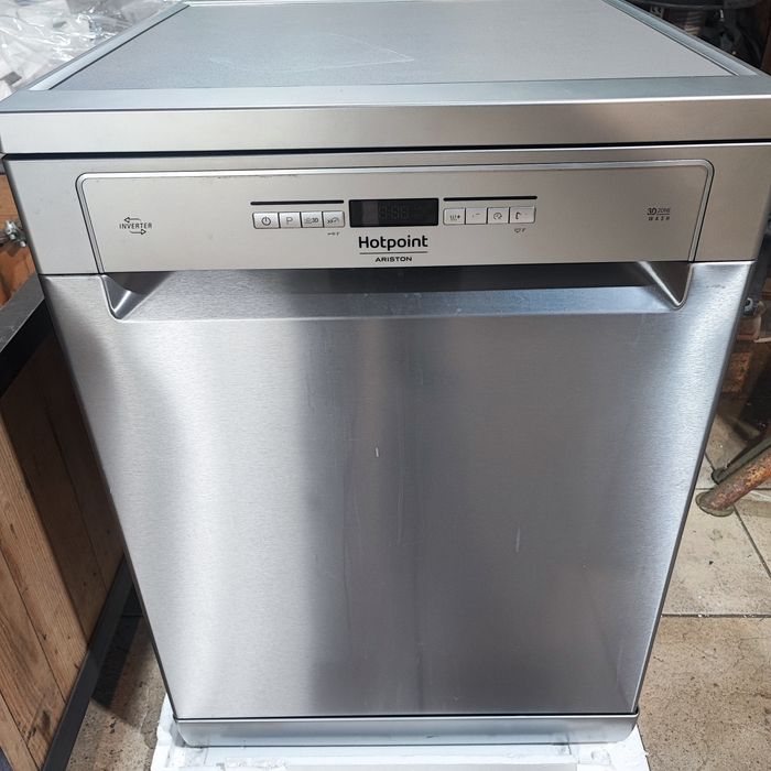 Máquina de lavar loiça Ariston