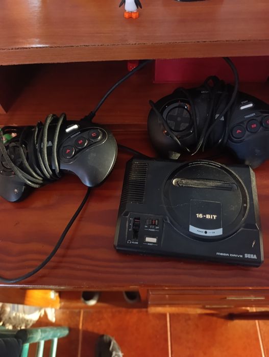 Mega Drive Sega + 2 comandos  (Desbloqueada)