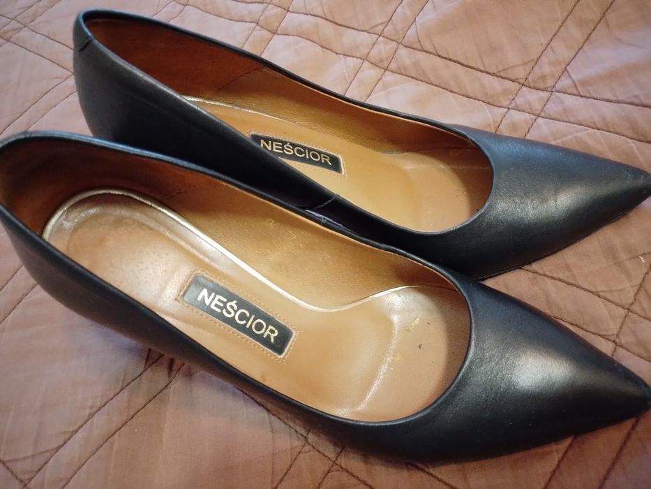 Neścior czułenka 38 czarne