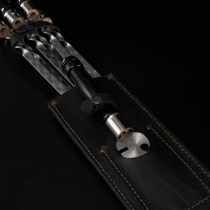 Шашличний набір на 6 шампурів у шкіряному сагайдаку "Grills G19"