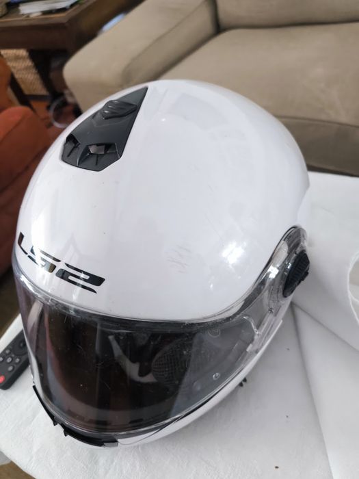Mota Zontes 125 U1 de 2022 + Capacete