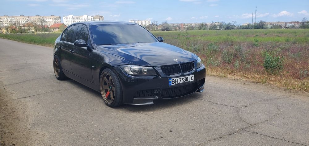 Продам бмв е90 320