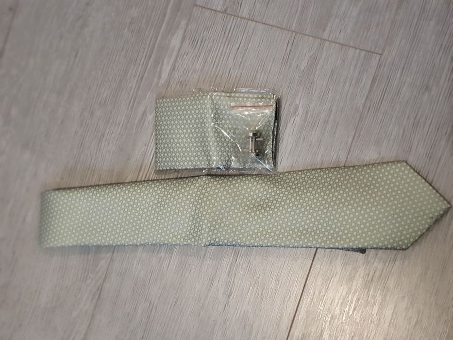 Zestaw męski krawat, poszetka, spinki do mankietów