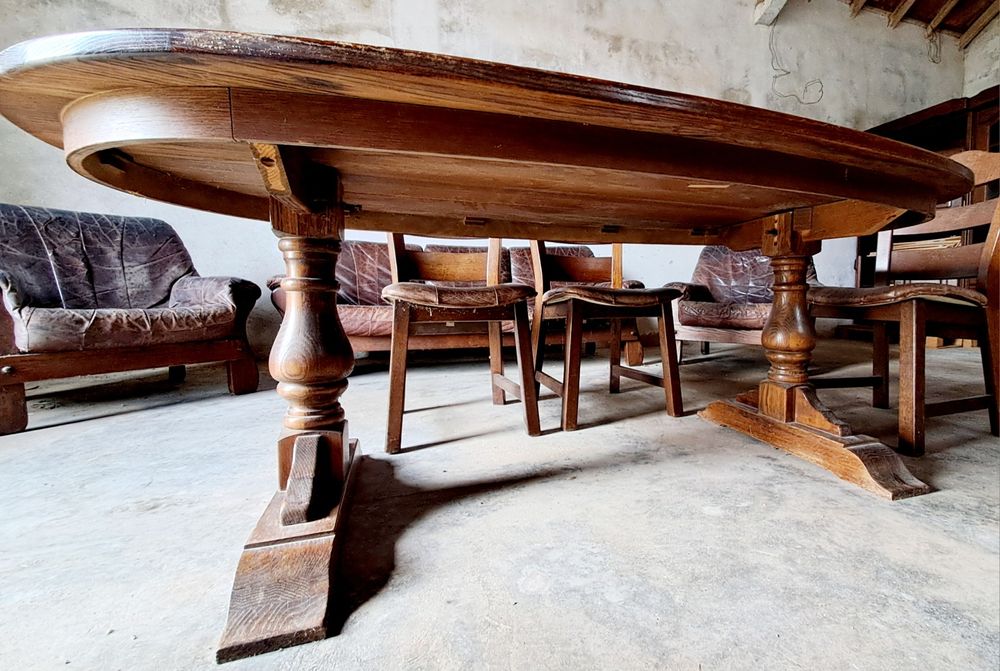 Mesa e cadeiras de sala - Estilo Holandês - Usado