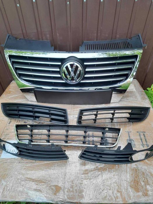 Решітка передня бампера Passat b6 решетка передняя хром пасат Б6