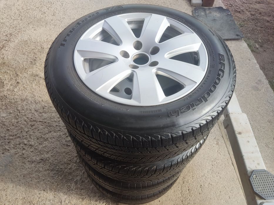 Продам диски з шинами r16 205/60 розболтовка 5×112