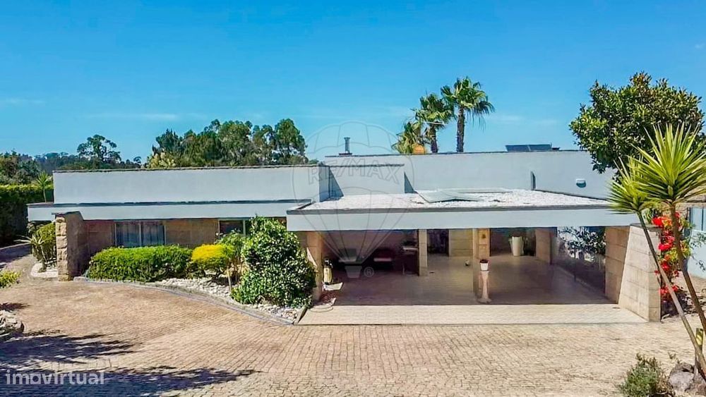 Moradia T4 para venda