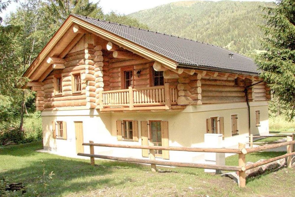 Будівництво будинків, бань, альтанок (оциліндрований брус, дикий зруб)