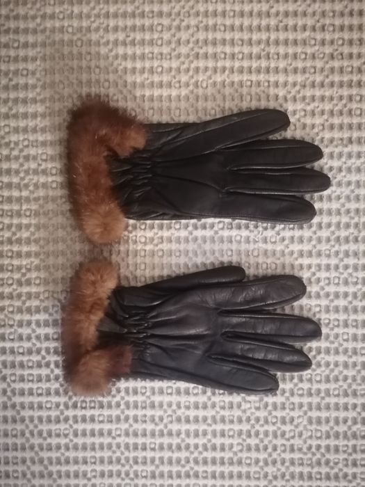 Leather and Fur Gloves