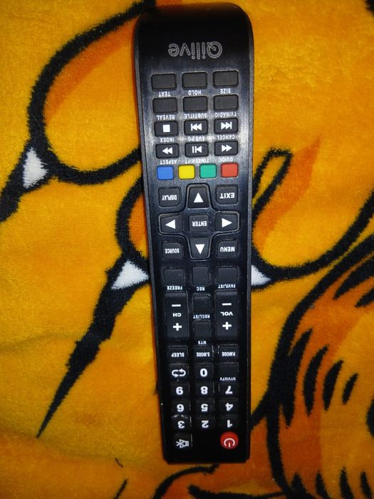 TV QiLive 32 cale + soundbar