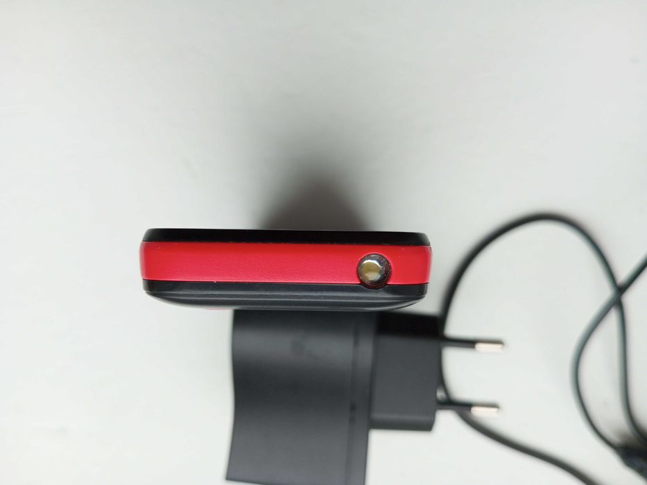 Мобільний телефон кнопковий Ergo F181 Step