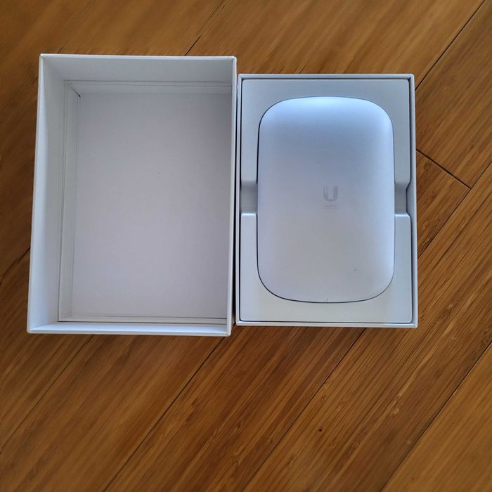 Ubiquiti Unifi U6-Extender