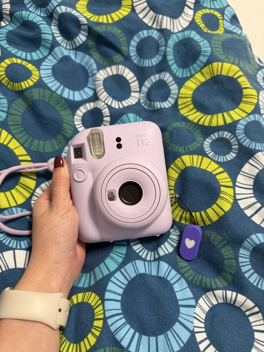 Фотоапарат миттєвого друку Fujifilm Instax Mini 12