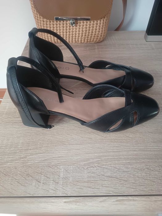 Buty na grubym obcasie