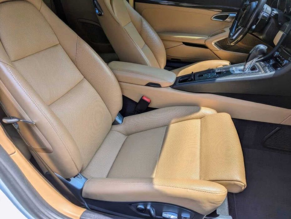 Porsche 911 Turbo S      2019