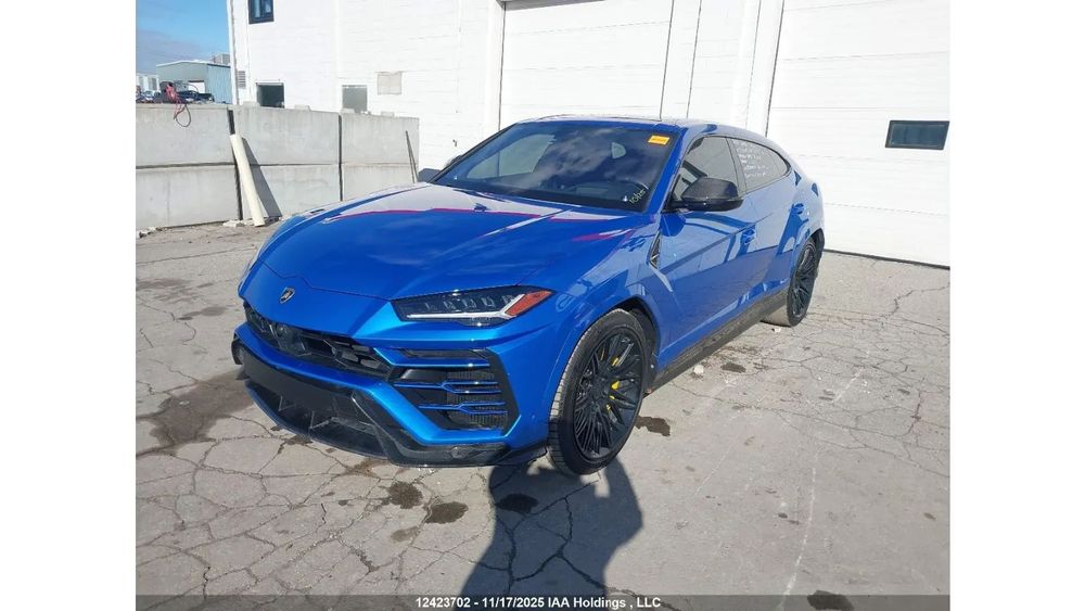 Lamborghini Urus / Bogate wyposażenie / 4x4 / Niski przebieg /
