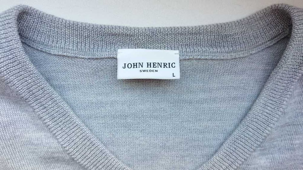 Шведский люксовый мериносовый свитер John Henric ( 100% merino wool ).