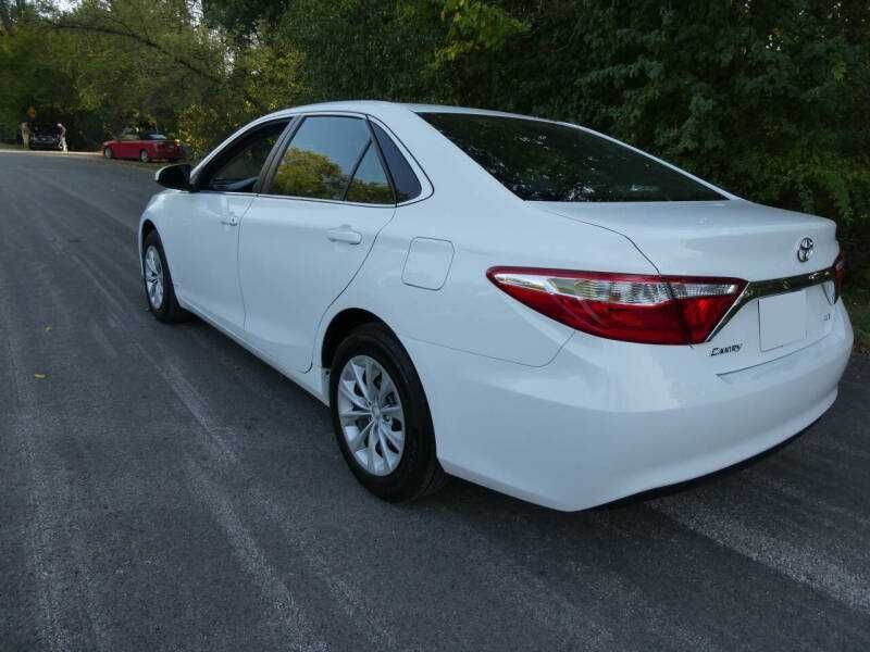 2016 Toyota Camry LE