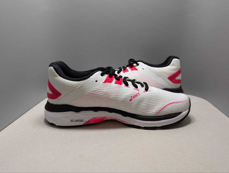Жіночі кросівки для бігу Asics Gt-2000 1012a516-100 розмір US 7 EU 38