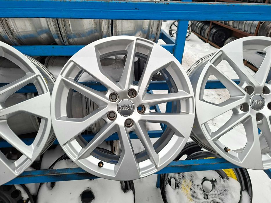 Оригінальні диски Ауді  5/112 R18 7J ET45 Audi 81A 601 025E .