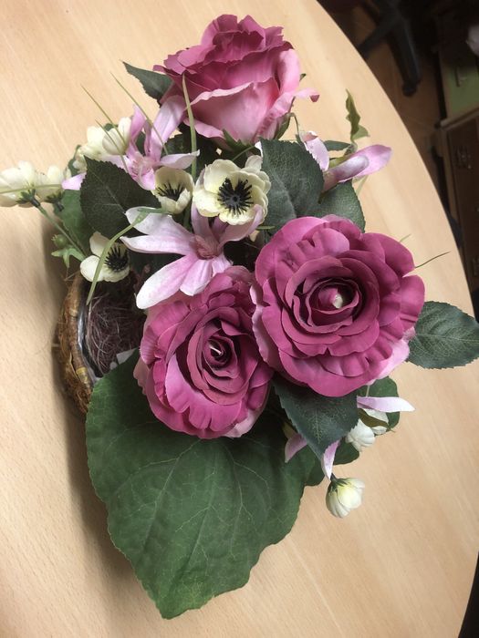 Arranjo de flores artificial