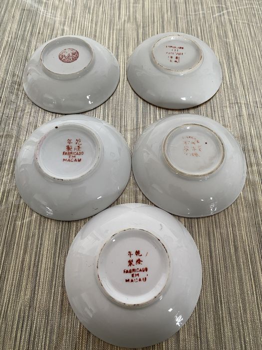 Taça de porcelana chines antigo