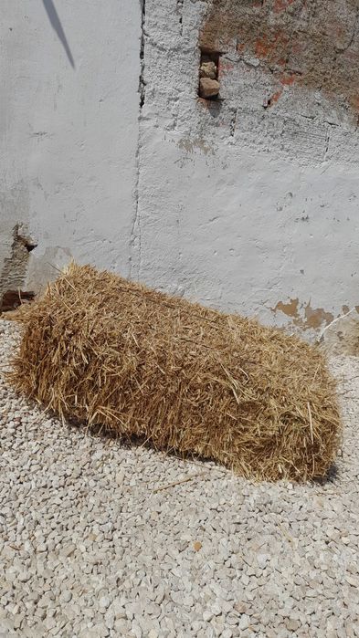 Fardos pequenos de feno