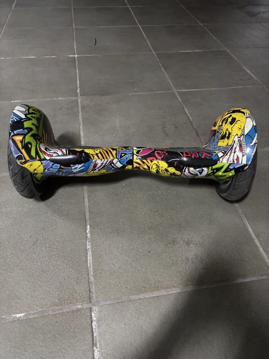 Hoverboard com carregador – preço baixo para desocupar