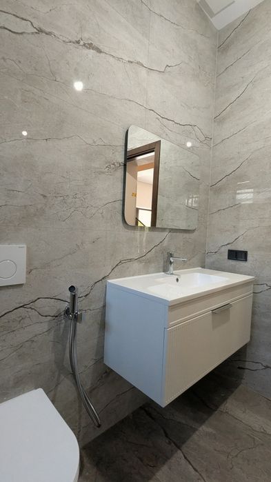 Продаю елітний будинок з добротним ремонтом та меблями