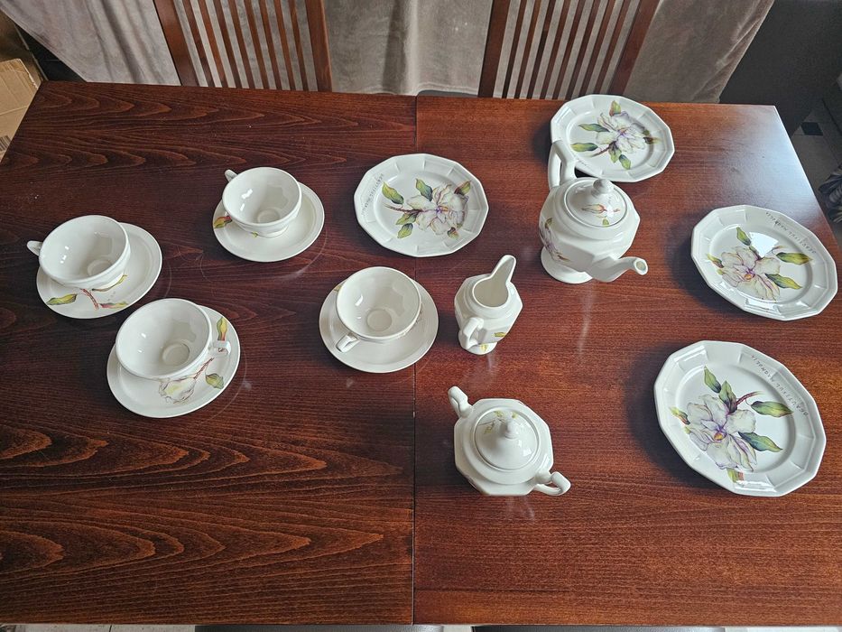 Serwis herbaciano-kawowy