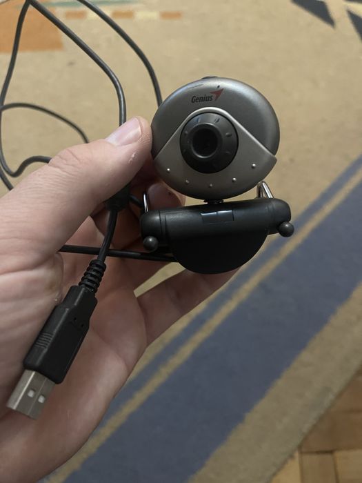 Продам видеокамеру для ноутбука