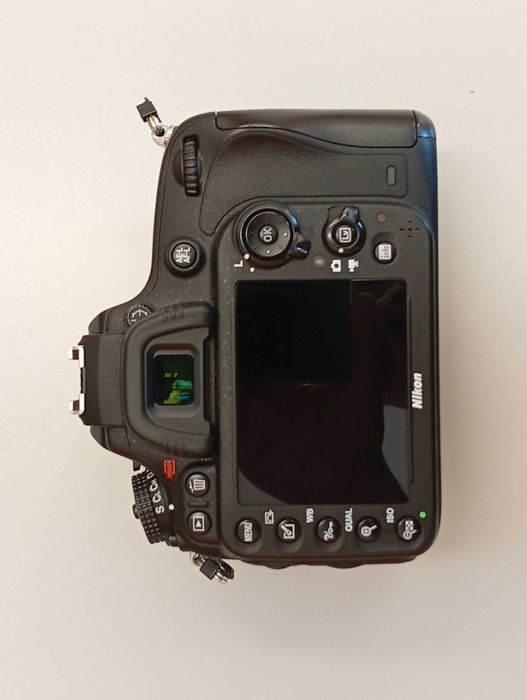 Câmara fotográfica digital full-frame Nikon D610
