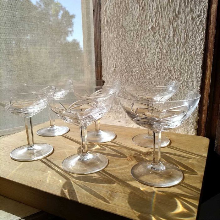 Conjunto de 6 Copos Antigos de Champanhe em Cristal