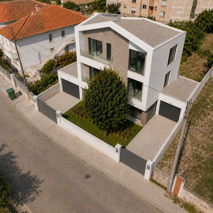 Moradia Geminada T3 Nova | Quinta do Conde | Garagem | Chave na Mão