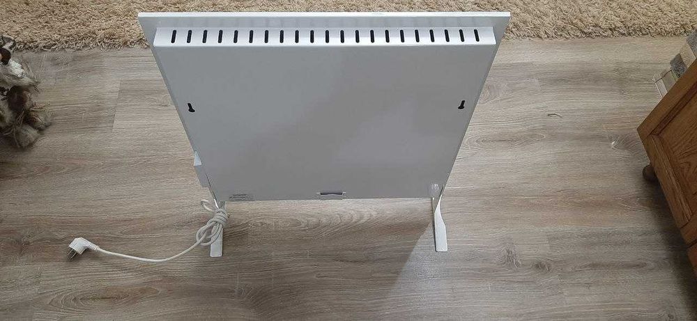 Керамический обогреватель c элeктрoнным тepмopeгyлятopoм  Обогреватель