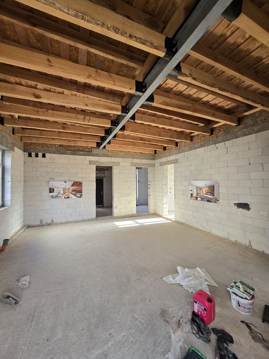 Будинок 1 поверх 135 м2 8 соток землі 4 паркомісця с. Іванковичі