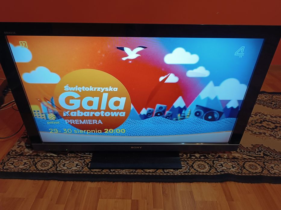 Telewizor w dobrym stanie.