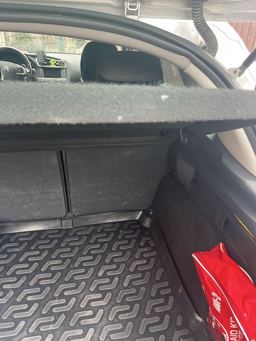 Автомобіль citroen c4