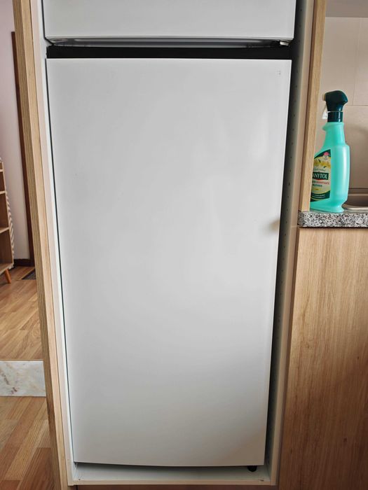 Frigorífico BECKEN 167.6 cm , ainda com factura e garantia