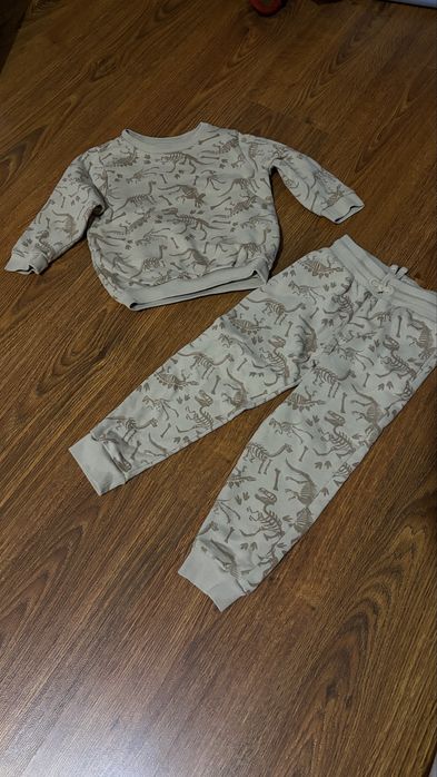 Спортивний костюм nutmeg