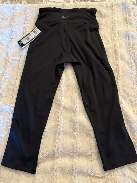Vendo leggings Reebok novos
