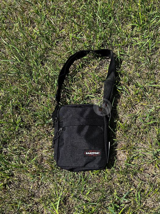 Сумка через плече/месенджер EASTPACK