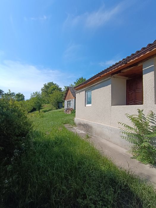 Продаж будинка в передмісті