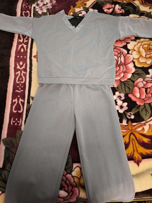 Жіночий костюм 50 розмір