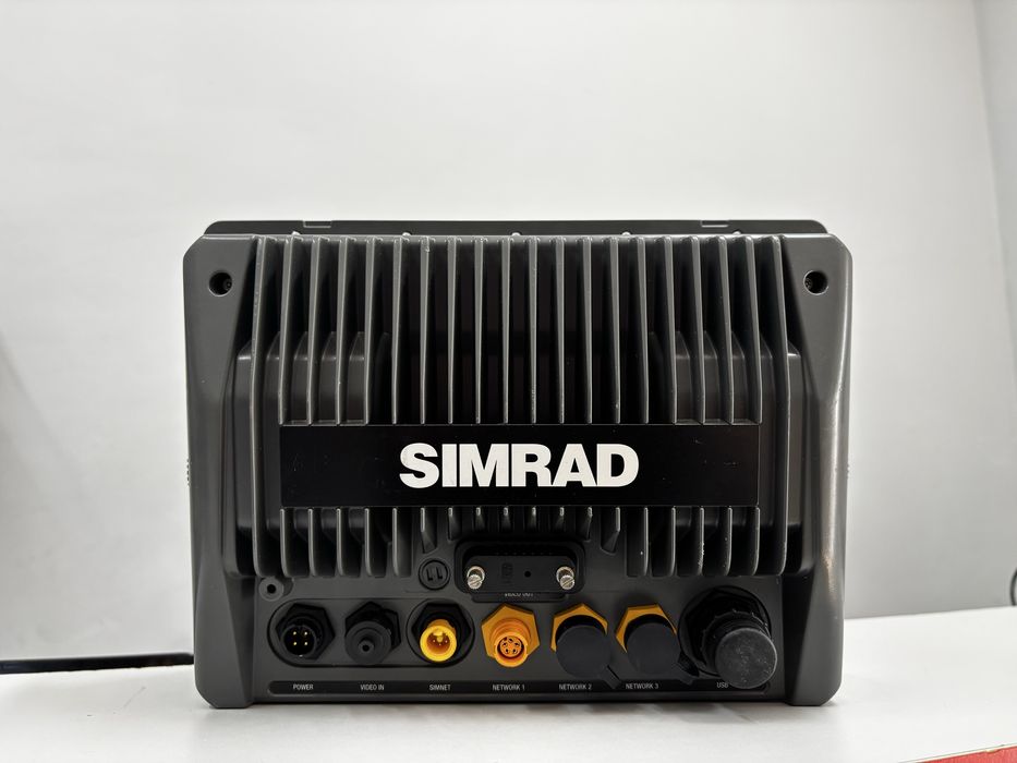 Морський багатофункціональний дисплей Simrad NSE8