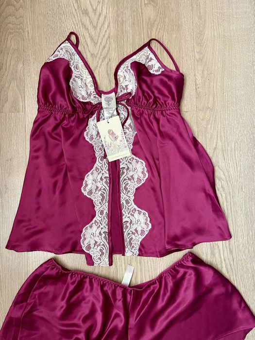 Жіноча піжама. Білизна