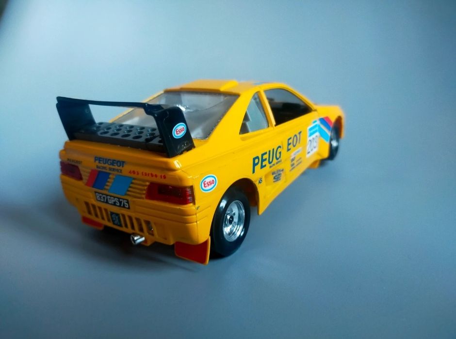 Bburago Burago Peugeot 405 Turbo 16 1:24