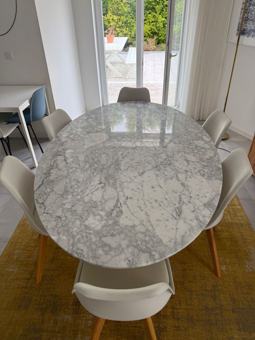 Mesa de Sala de Jantar + 6 Cadeiras