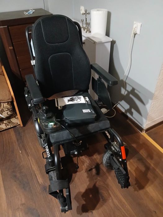 Wózek inwalidzki elektryczny TURIOS Vermeiren