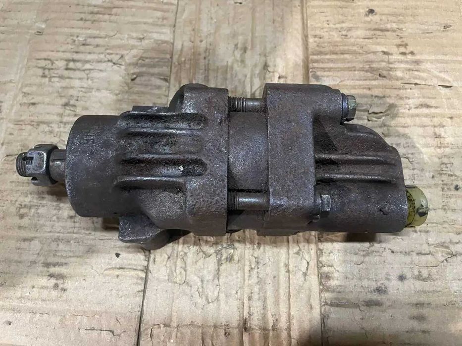 Насос масляний, трамблер, корзина Газ 24, Волга, Уаз, Газ 53, Газ 66